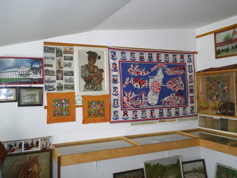 Ośrodek Kultury i Edukacji Kulturalnej U Myrcika nr 27 (Wnętrze ośrodka - stare eksponaty)